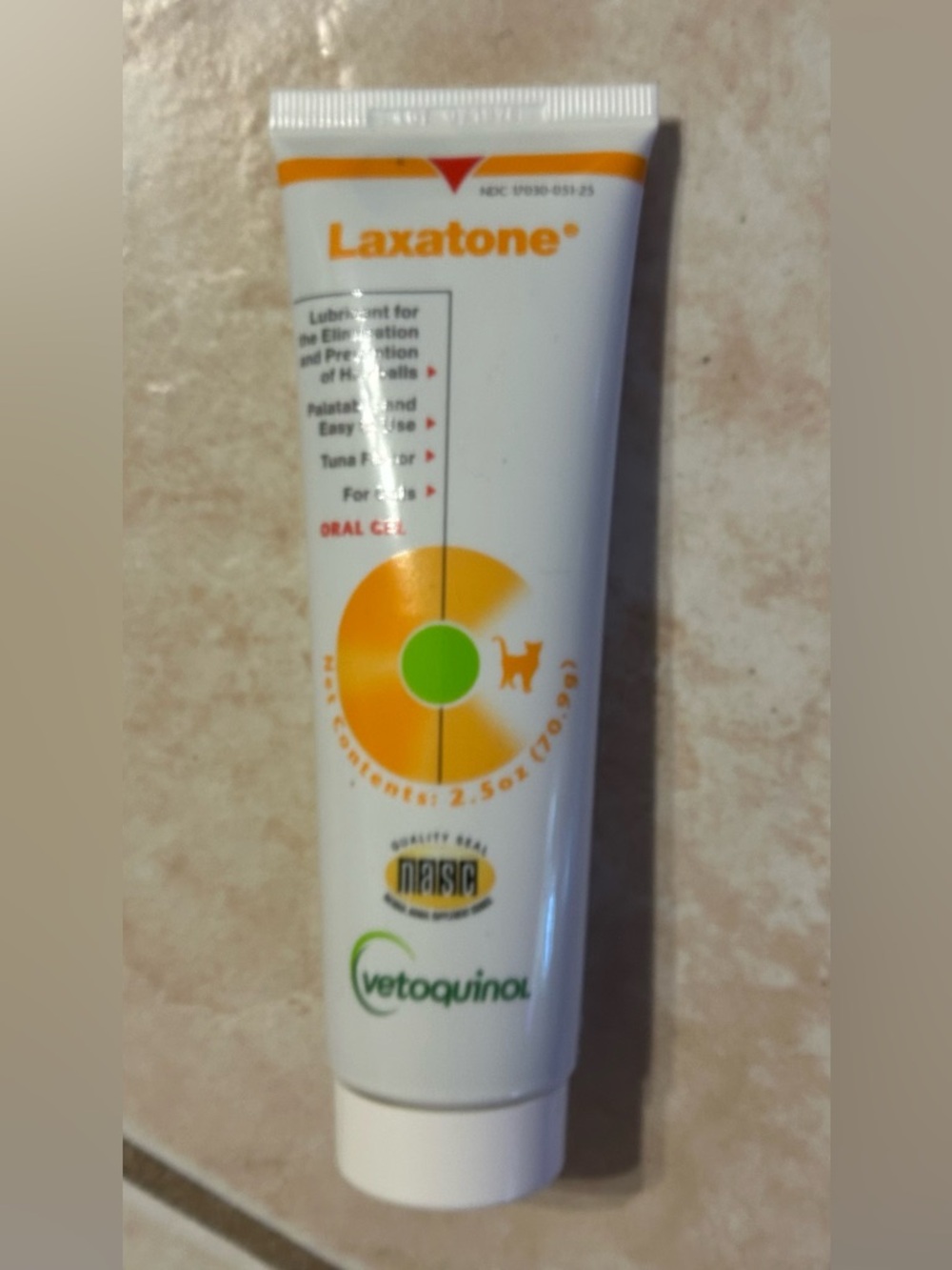 Vetoquinol Laxatone Tuna Flavored Gel Hairball Control for Cats, 4.25-oz